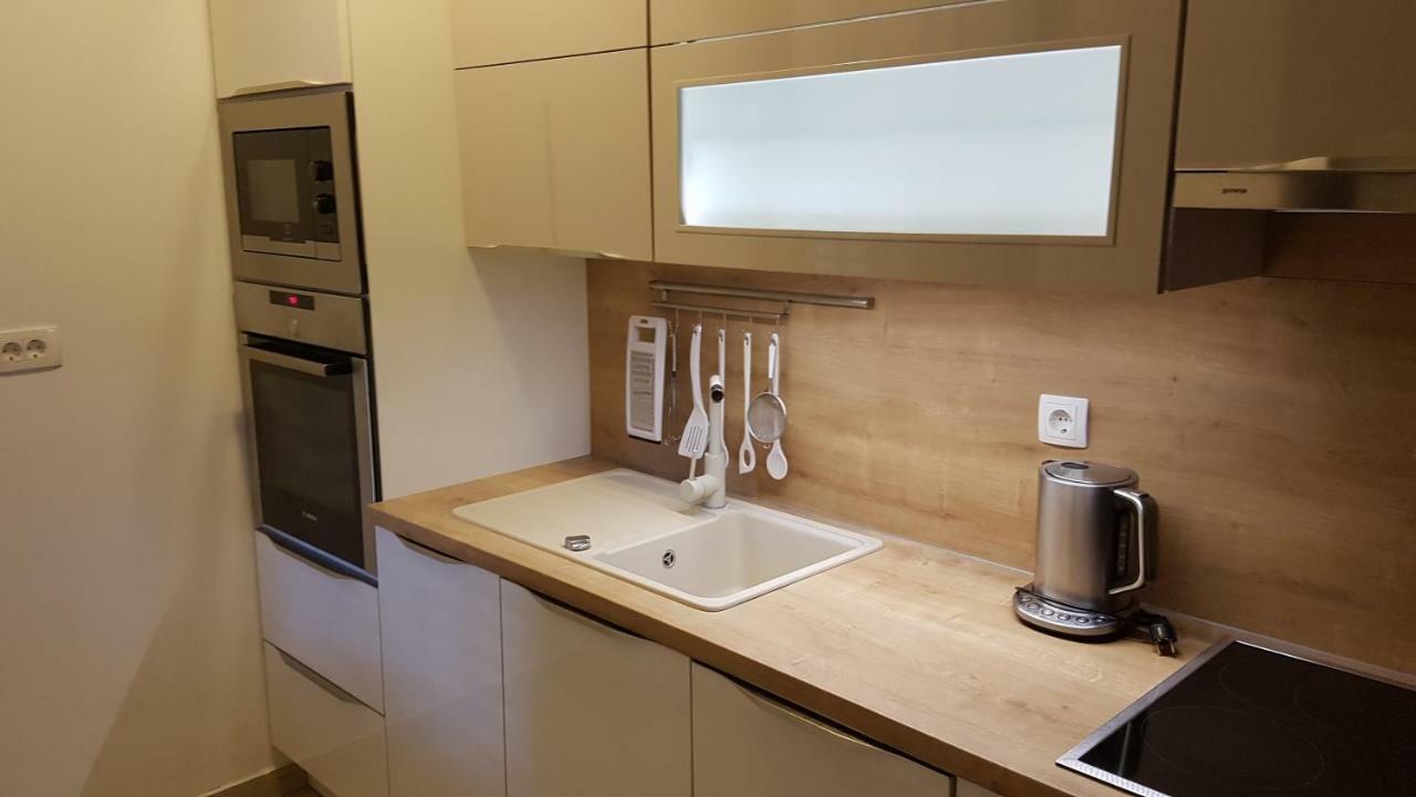 Apartment Lavanda Garden 라브 외부 사진