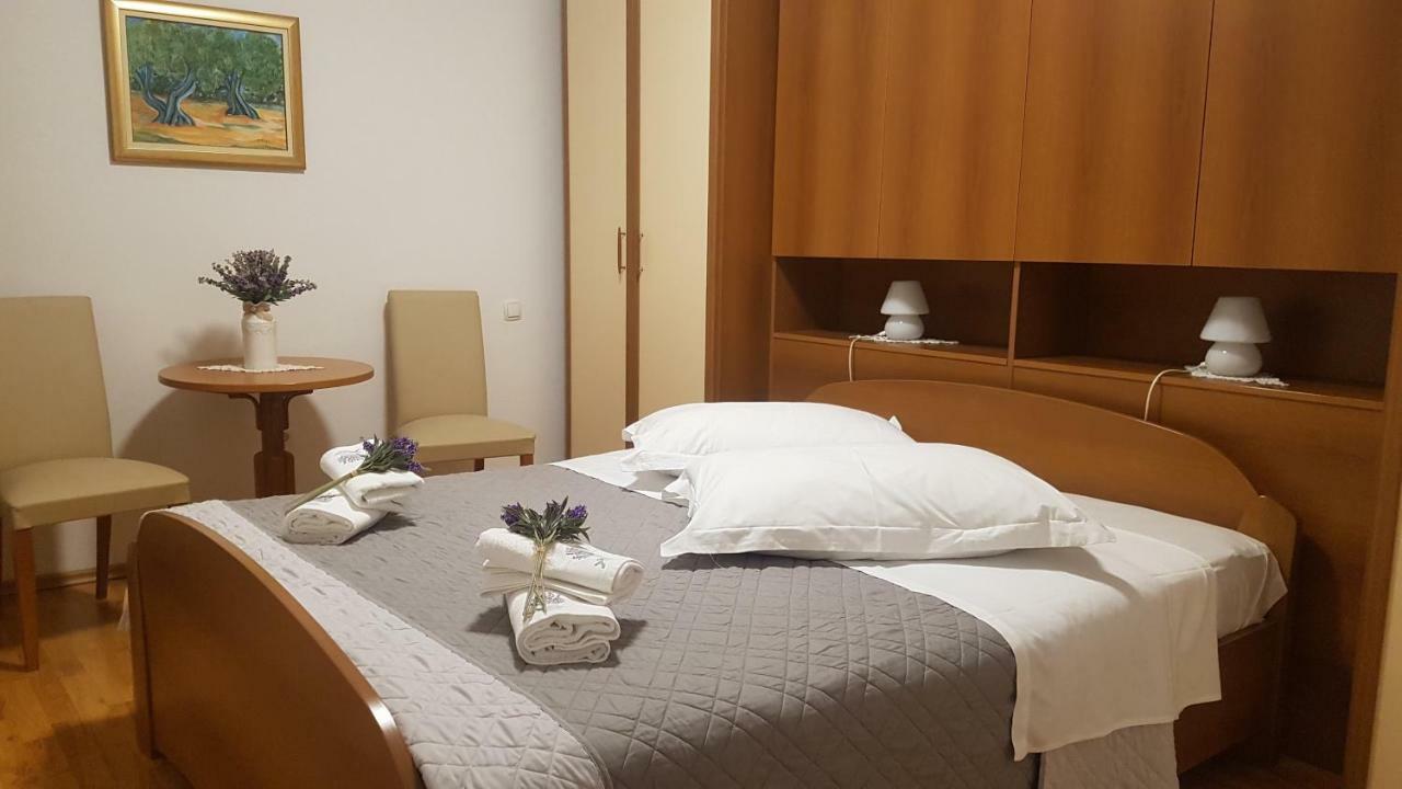 Apartment Lavanda Garden 라브 외부 사진
