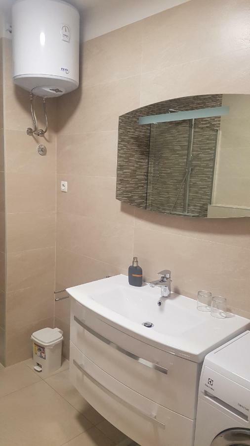 Apartment Lavanda Garden 라브 외부 사진