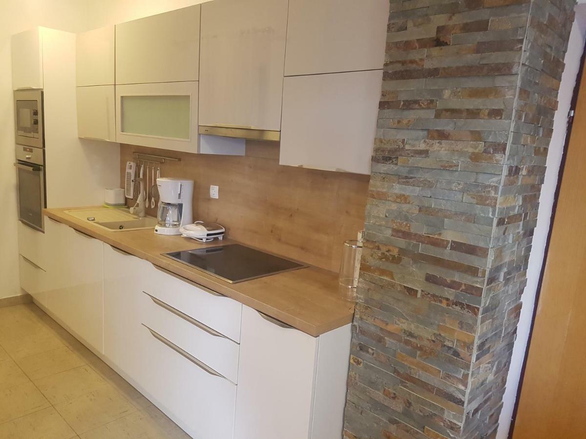 Apartment Lavanda Garden 라브 외부 사진