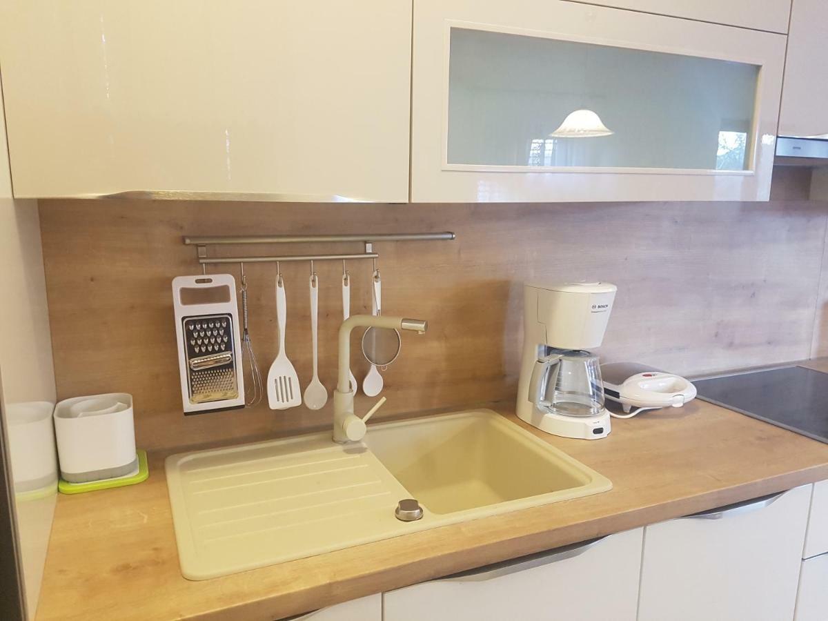Apartment Lavanda Garden 라브 외부 사진