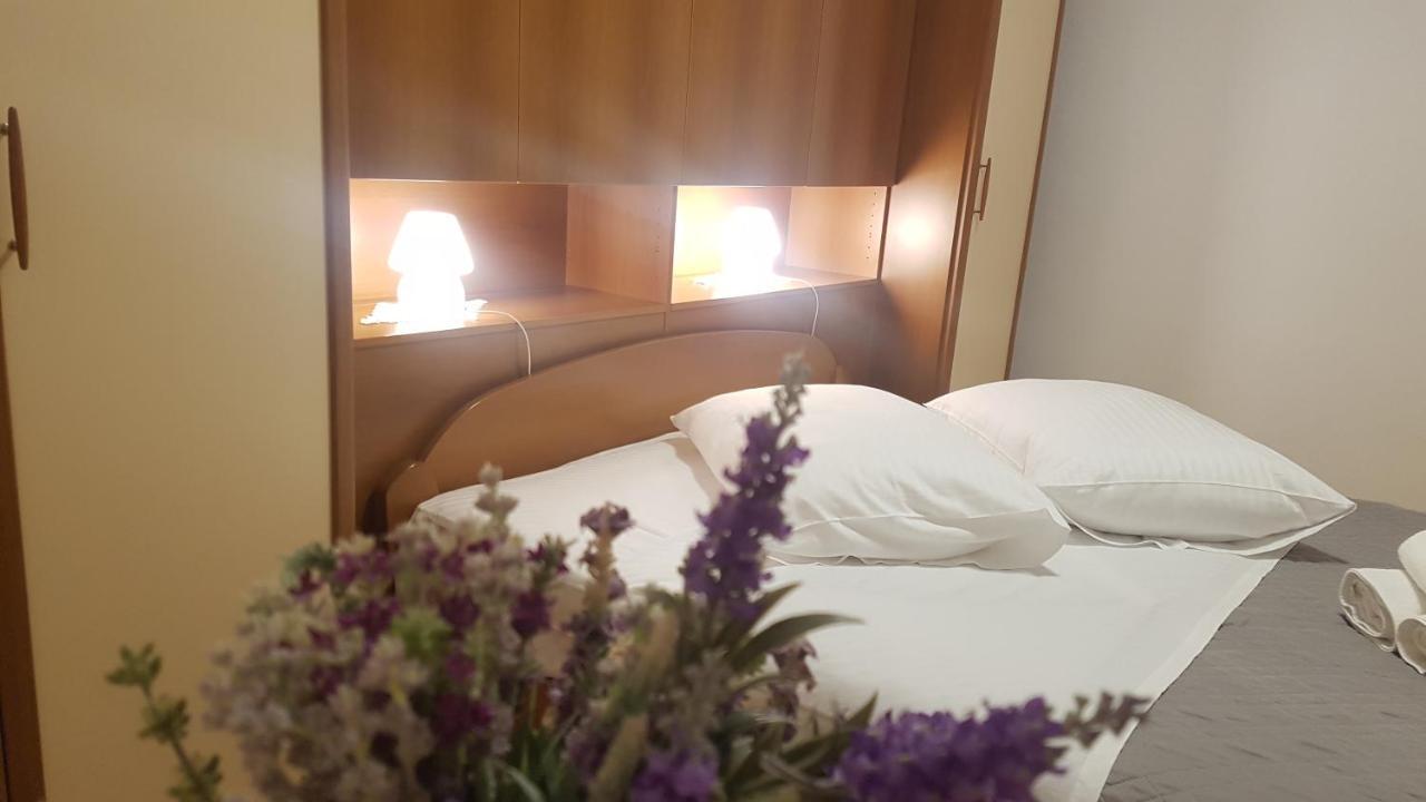 Apartment Lavanda Garden 라브 외부 사진