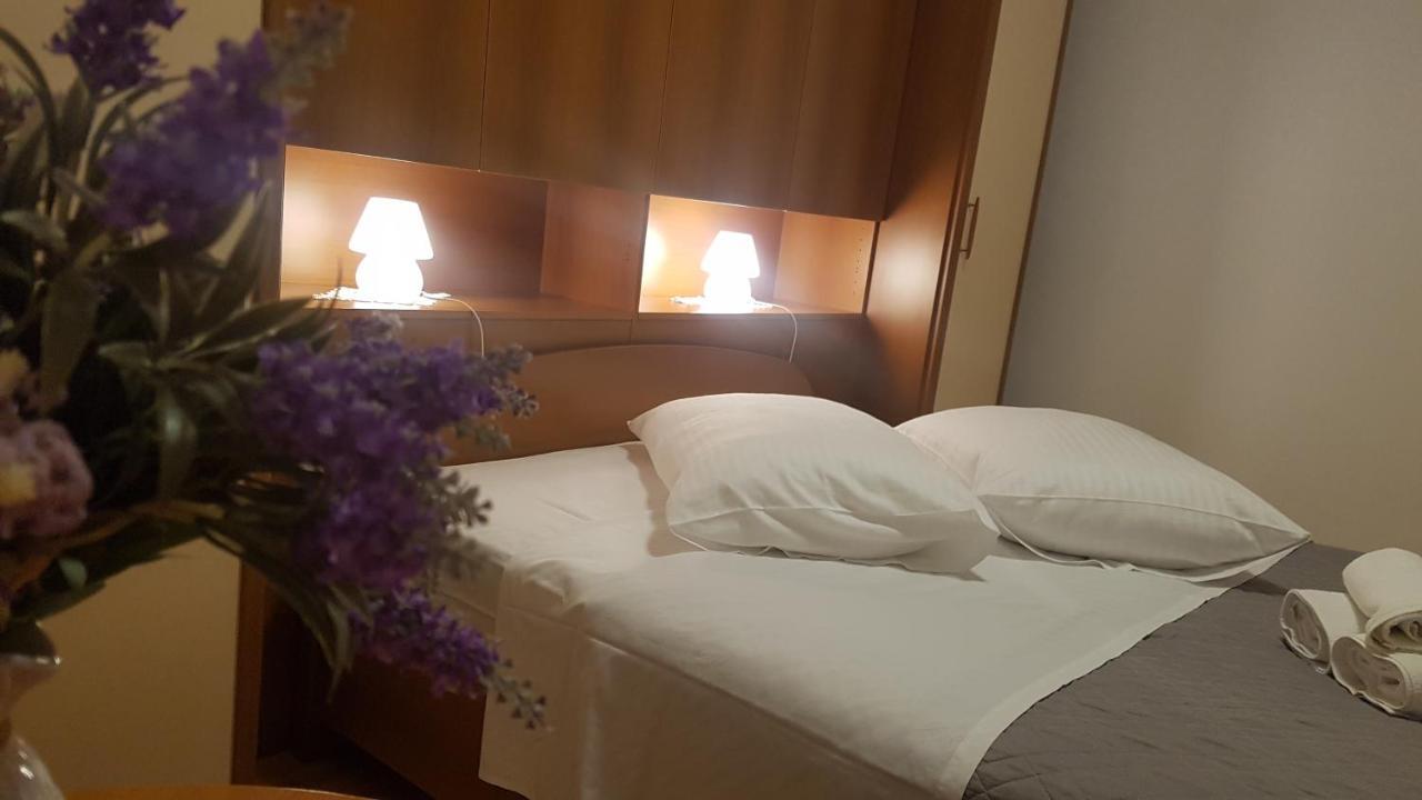 Apartment Lavanda Garden 라브 외부 사진